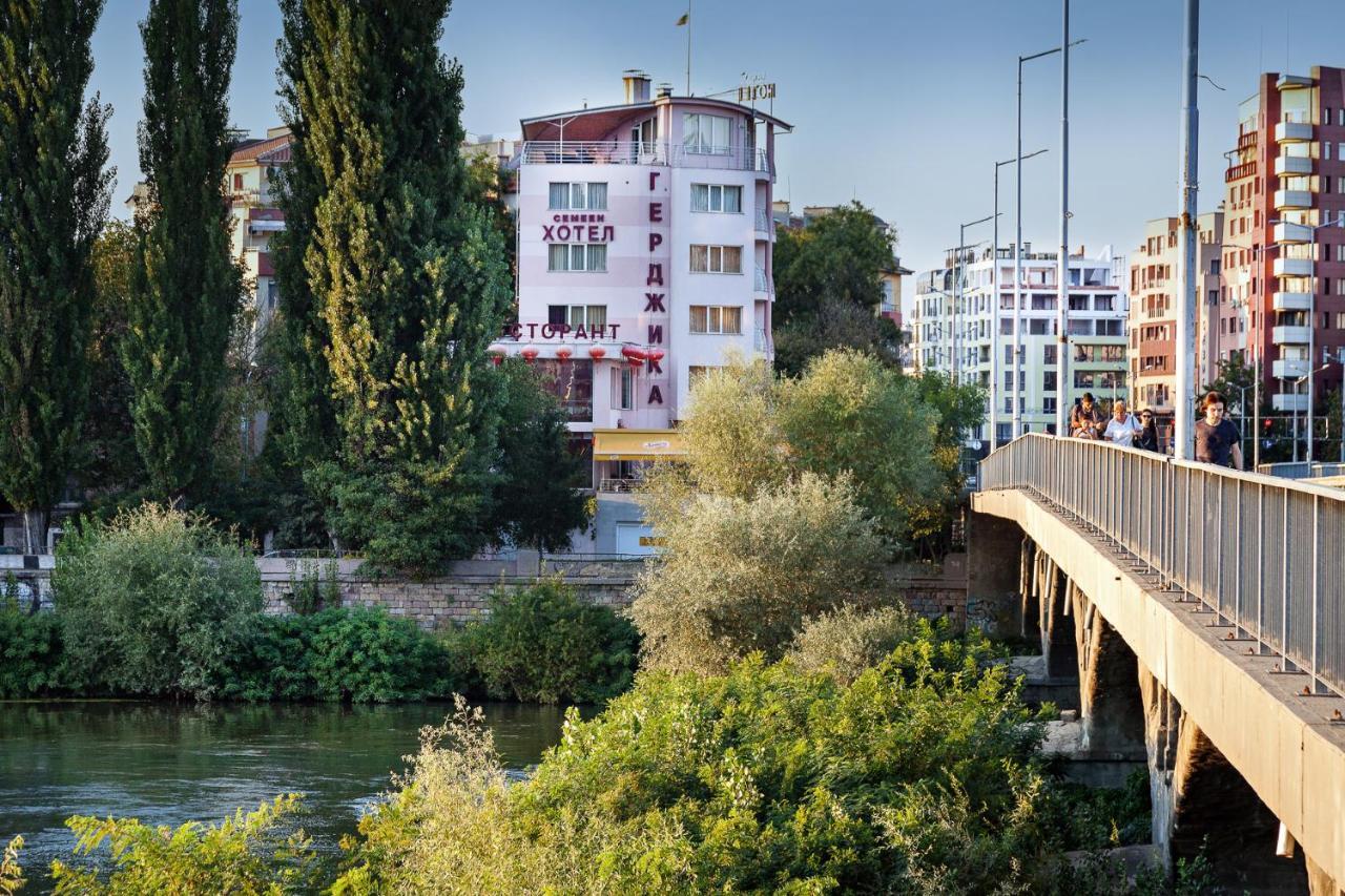 Family Hotel Gerdjika Plovdiv Exteriör bild